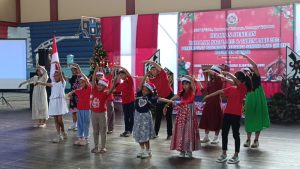 Ratusan Warga Hikayo Sintang Hadiri Syukuran Natal 2023 dan Tahun Baru 2024 di GOR Apang Semangai