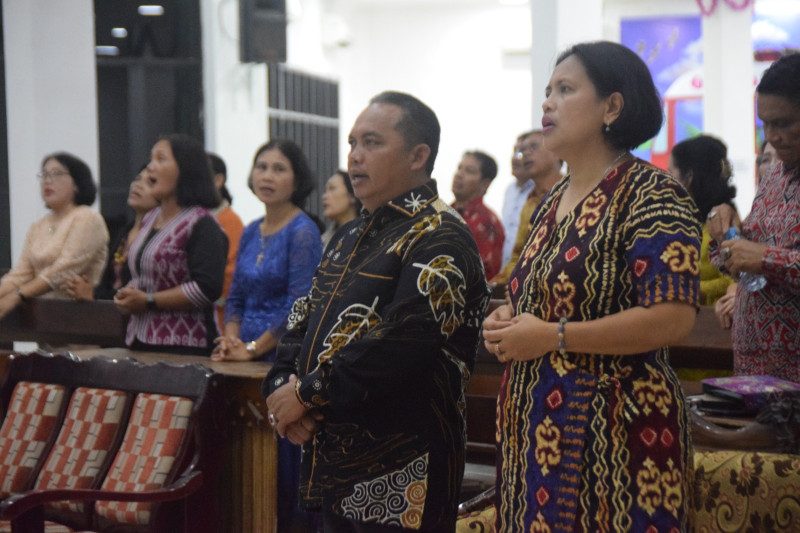 Wakil Bupati Dan Sekda Hadiri Natal PDASN Kabupaten Sintang di GKE Sintang