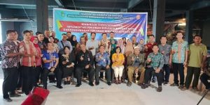 Asisten I Sintang Buka Sosialisasi Implementasi Perizinan Berbasis Resiko di Kecamatan Sungai Tebelian