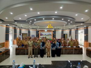 Asisten I Sintang  Hadiri Pembentukan Desa Kelurahan Sadar Hukum di Balai Praja