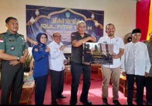 Bupati Sintang dan Sekda Sintang Hadiri Halal Bi Halal Kades dan Lurah Se Kecamatan Sintang