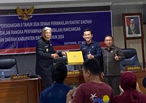 Bupati Sintang Hadiri Rapat Paripurna Ke I Masa Persidangan  II di DPRD Sintang