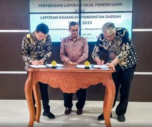 Bupati Sintang Terima LKPD 2023, Hasilnya Pemkab Sintang Raih WTP Lagi