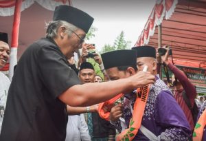 Bupati Sintang Lepas 139 Calon Haji di Halaman Pendopo Bupati Sintang