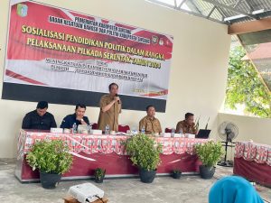 Kusnidar Sampaikan Ini Saat Buka Sosialisasi Pendidikan Politik di Aula Kantor Camat Sintang
