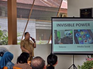 Jelang Pilkada Sintang, Kominfo Sintang Minta Masyarakat Sintang Tolak Hoaks