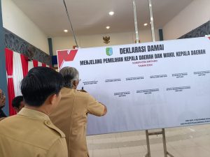 Kesbangpol Sintang Gelar Deklarasi Damai Lintas Sektoral, Ini Pesan Bupati Sintang Hadapi Pilkada 2024