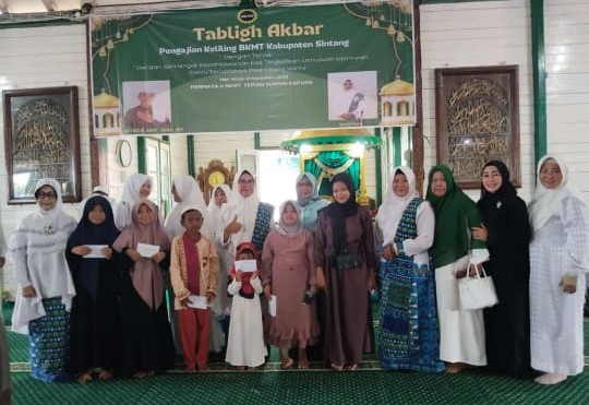 Kasat Pol PP Sintang Buka Pelaksanaan Tabligh Akbar Pengajian Keliling BKMT Sintang di Masjid Jami Sultan Nata Sintang