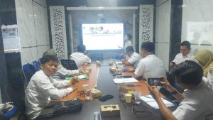 Disperindagkop Sintang Hadiri Rapat Pembentukan Tim Penilai Produk Unggulan Daerah