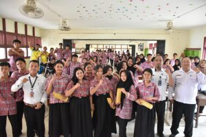 Kominfo Sintang Gelar Sosialisasi Bijak Gunakan Media Sosial Bagi Pelajar SMA Negeri 1 Binjai Hulu