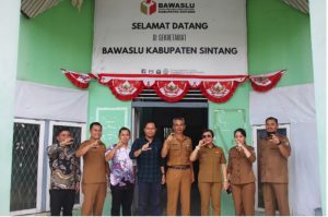 Kominfo Sintang Kunjungi Bawaslu Sintang, Ini Yang Dibahas