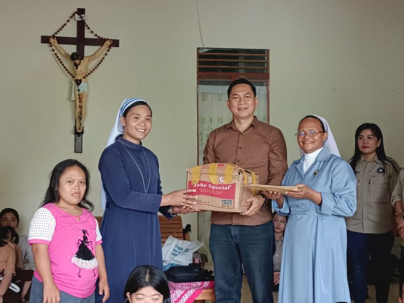Kunjungi Nanga Pinoh, SD Panca Setya 1 Sintang Berikan Bantuan Untuk Panti Asuhan Bhakti Luhur Nanga Pinoh