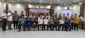 Wabup Sintang Pesan Pengurus Wabup Sintang Pesan Pengurus FKDM Berikan Alarm Kepada Pemkab Sintang Dalam Cegah KonflikBerikan Alarm Kepada Pemkab Sintang Dalam Cegah Konflik