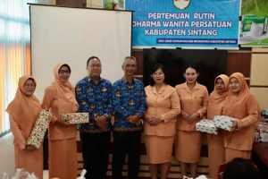 DWP Kabupaten Sintang Gelar Pertemuan Rutin, DWP Kominfo Sintang Sukses Jadi Tuan Rumah