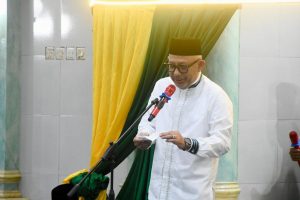 Ketua DPRD Sintang Hadiri Halal Bi Halal di Masjid Al Amin Sintang